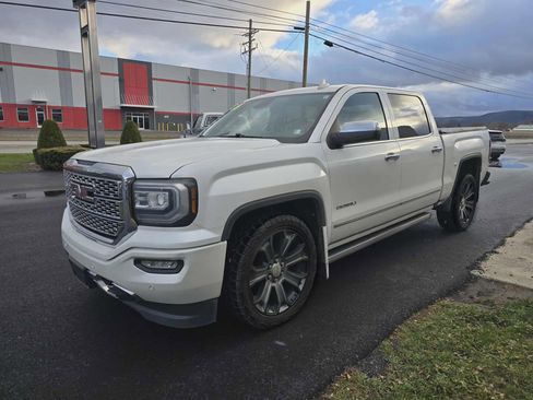 Used 2016 GMC Sierra 1500 Denali w/ Denali Ultimate Package image 8