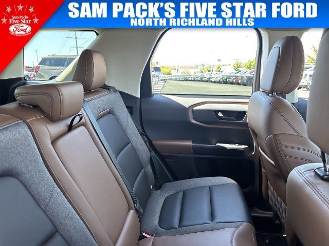 Used 2024 Ford Bronco Sport Outer Banks w/ Tech Package AWD/4WD image 16