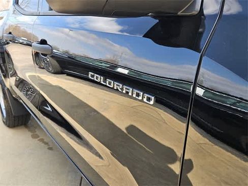 Used 2024 Chevrolet Colorado W/T image 12