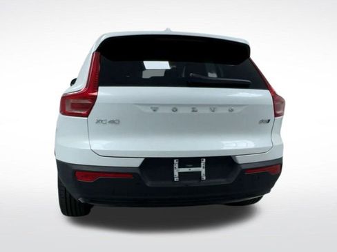 New 2026 Volvo XC40 B5 Plus w/ Protection Package Premier image 22