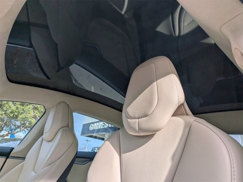 Used 2019 Tesla Model S 100D image 23