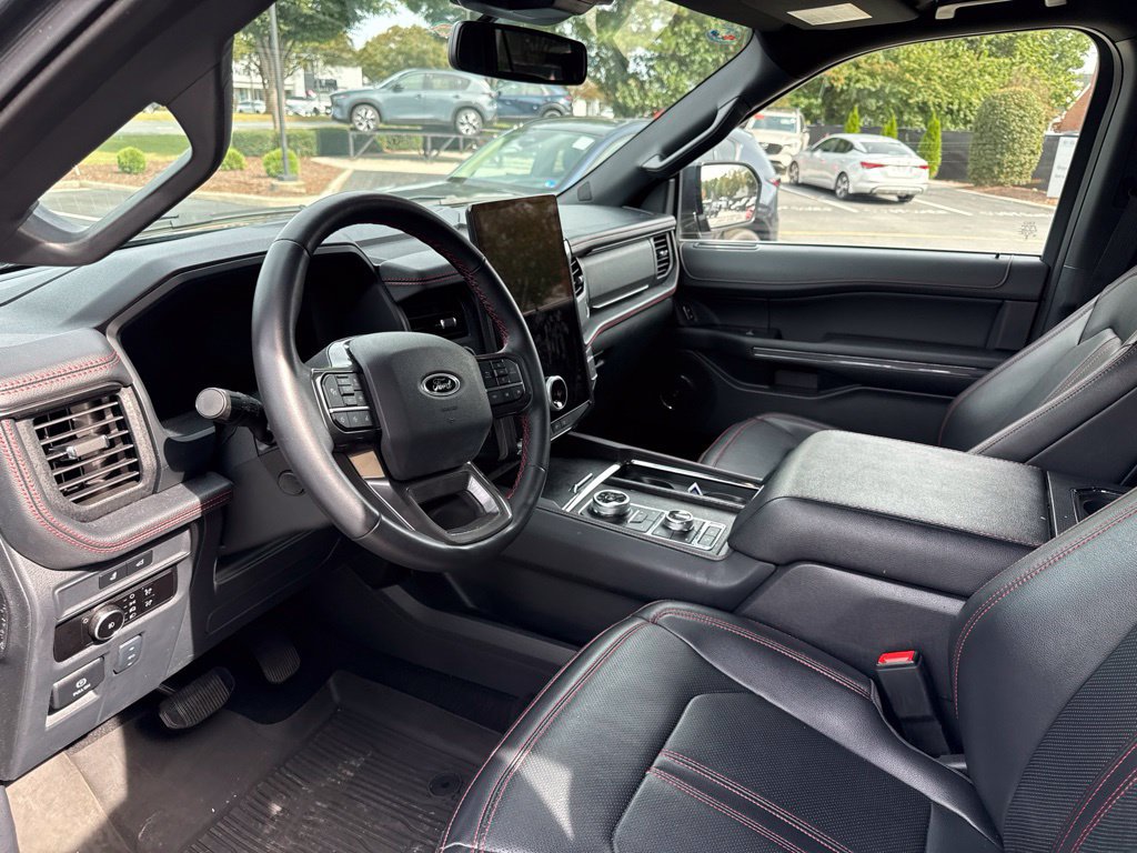 Used 2024 Ford Expedition Max Limited AWD/4WD image 10