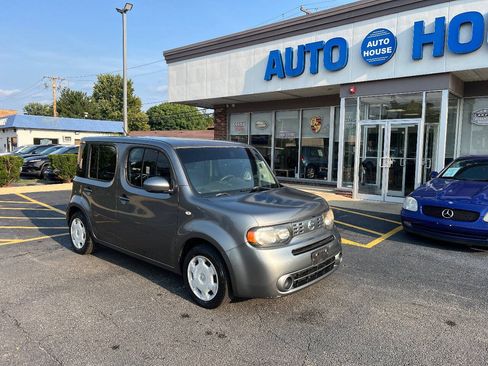 Used 2012 Nissan Cube 1.8 S w/ Interior Designer Pkg FWD image 3