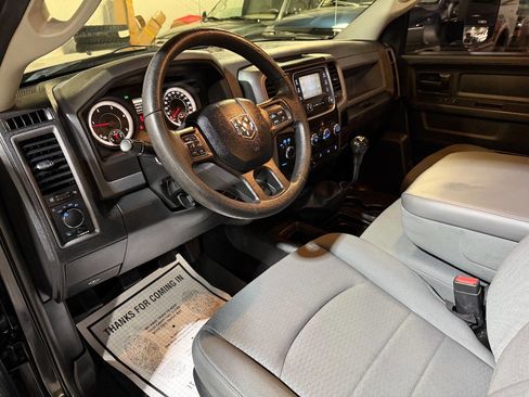 Used 2013 RAM 2500 Tradesman w/ Chrome Appearance Group image 4