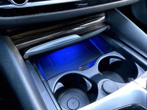 Used 2021 BMW 530i xDrive w/ Convenience Package image 16