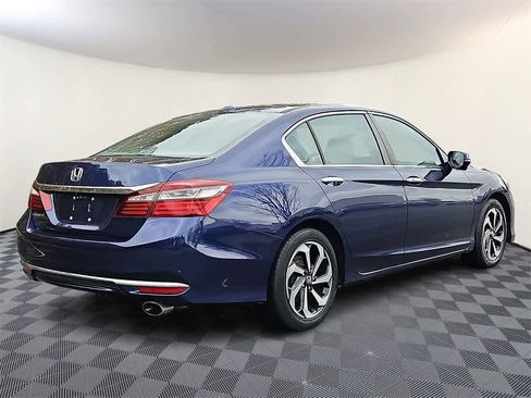 Used 2017 Honda Accord EX-L image 4