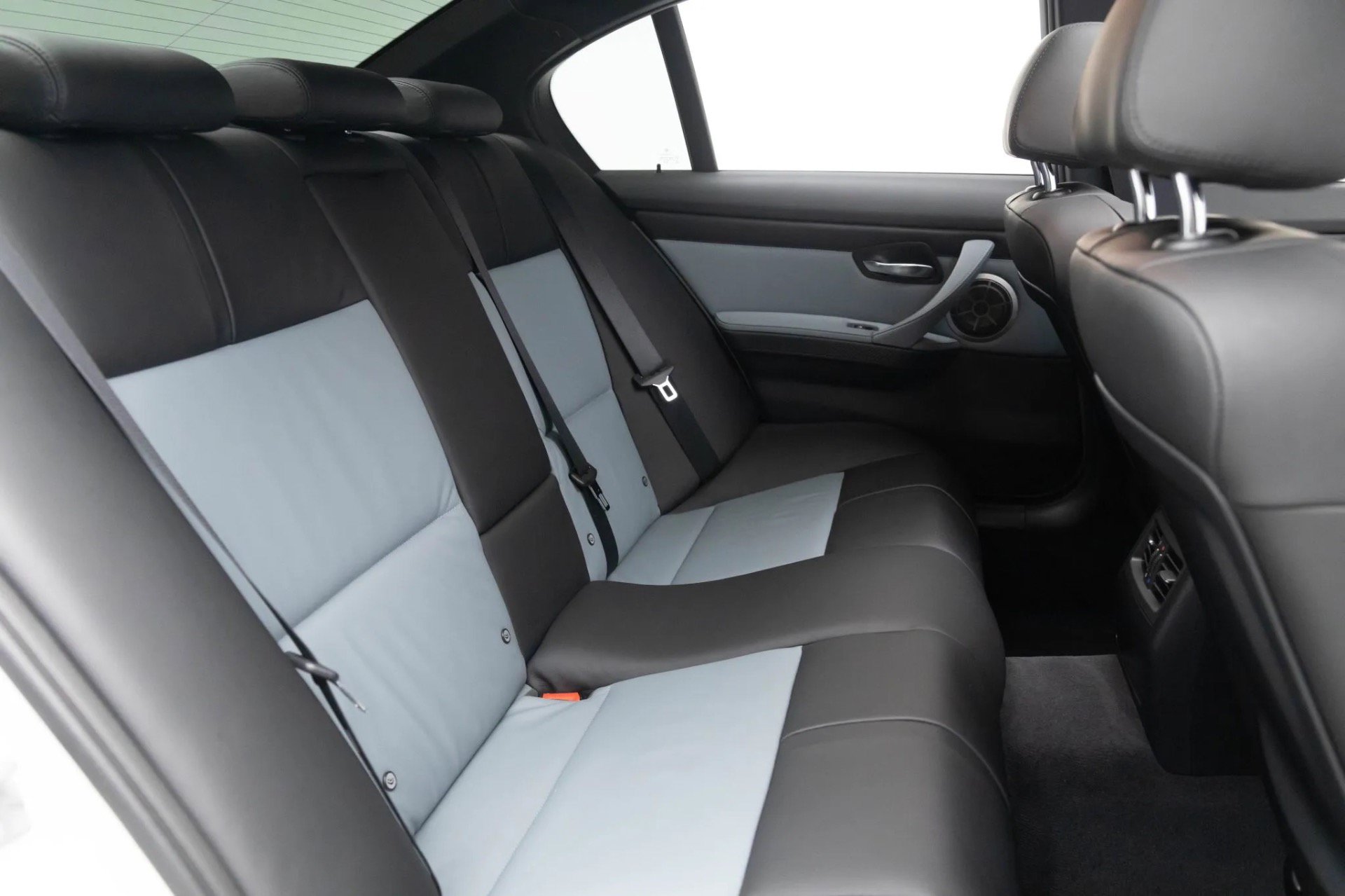 Used 2011 BMW M3 Sedan RWD image 41