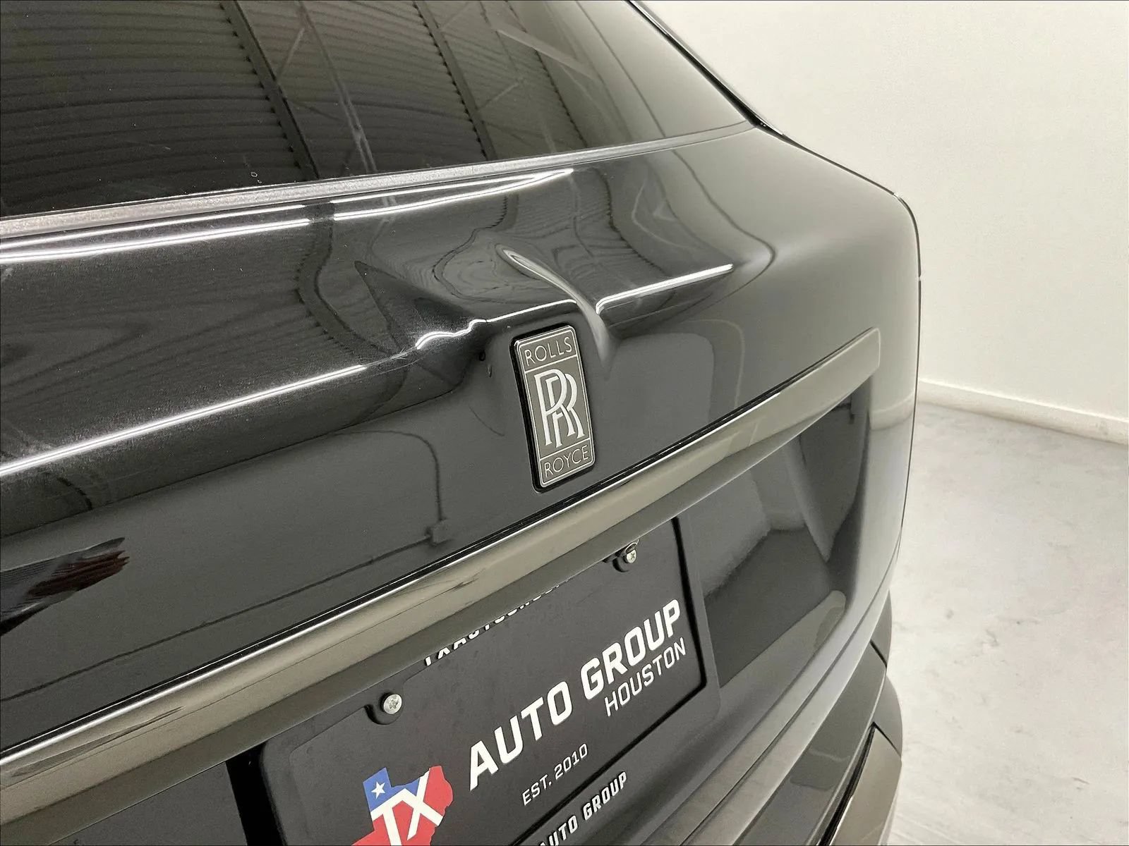 Used 2021 Rolls-Royce Cullinan Black Badge AWD/4WD image 31