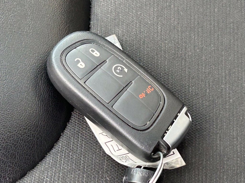 Used 2022 Jeep Cherokee Trailhawk w/ Sun, Sound & Nav Group AWD/4WD image 52