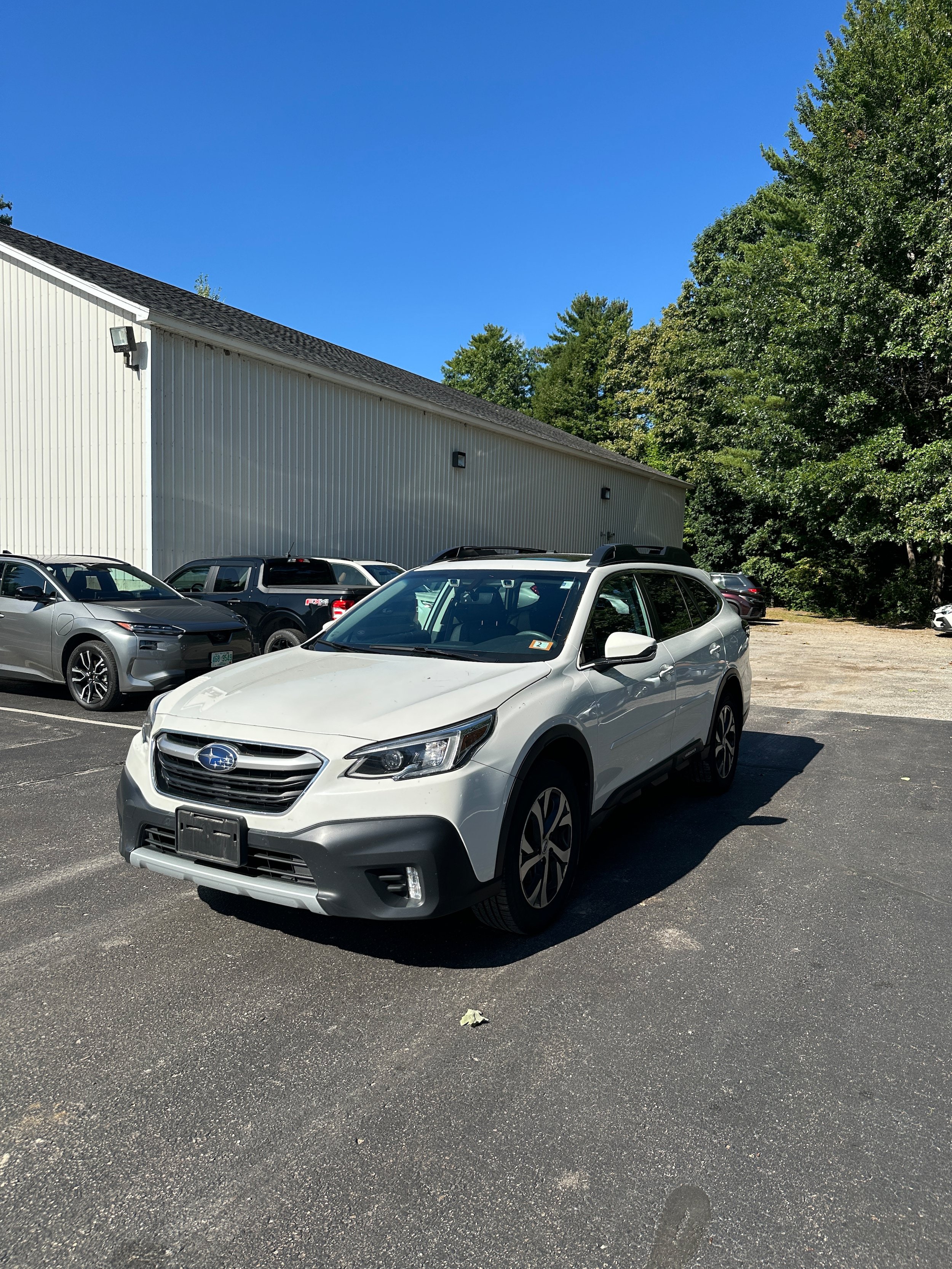 Used 2022 Subaru Outback Limited XT AWD/4WD image 1