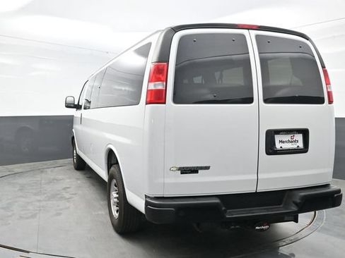 Used 2024 Chevrolet Express 3500 LS RWD image 5
