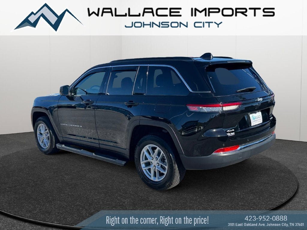 Used 2025 Jeep Grand Cherokee Laredo X w/ Luxury Tech Group I AWD/4WD image 3