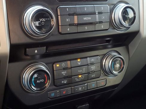 Used 2016 Ford F150 Lariat w/ Equipment Group 501A Mid image 27