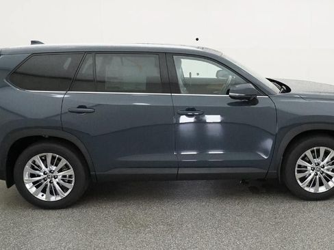 New 2026 Toyota Grand Highlander AWD image 11