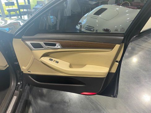 Used 2017 Genesis G80 3.8 w/ Option Group 02 RWD image 19