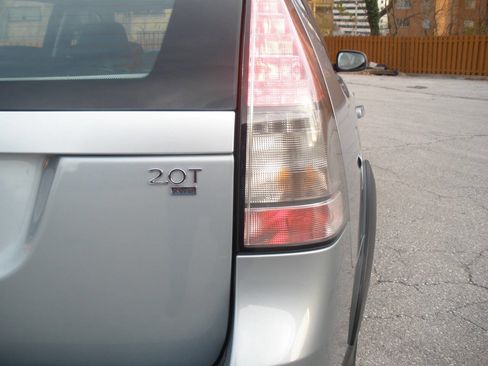 Used 2010 Saab 9-3 X image 17