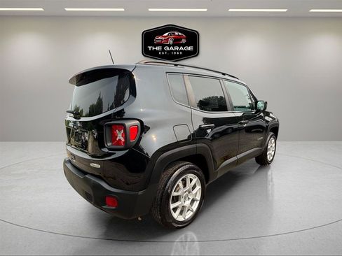 Used 2021 Jeep Renegade Latitude w/ Convenience Group AWD/4WD image 7