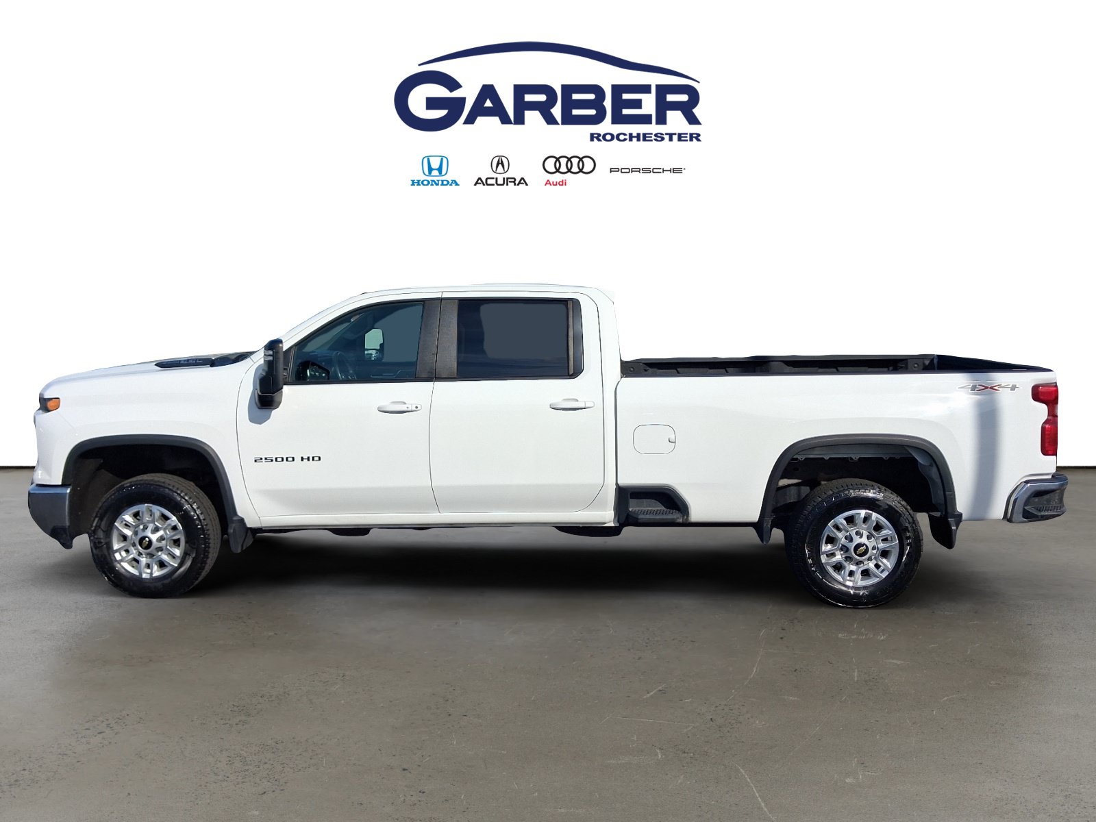 Used 2024 Chevrolet Silverado 2500 LT w/ Convenience Package AWD/4WD image 2