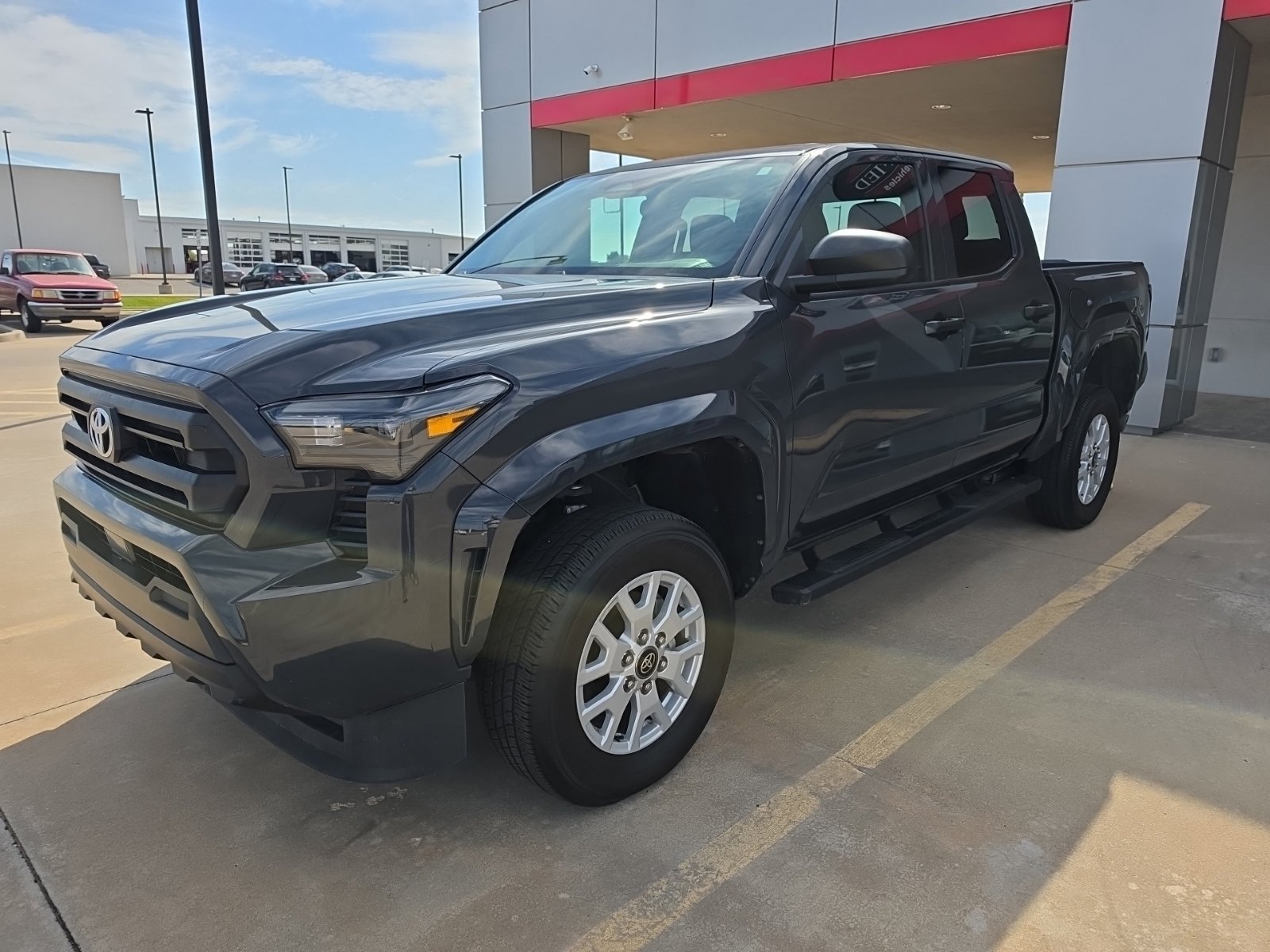 Used 2025 Toyota Tacoma SR RWD image 3
