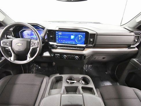 Used 2024 Chevrolet Silverado 3500 LT w/ Convenience Package image 3