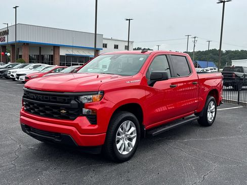 Used 2025 Chevrolet Silverado 1500 Custom AWD/4WD image 2