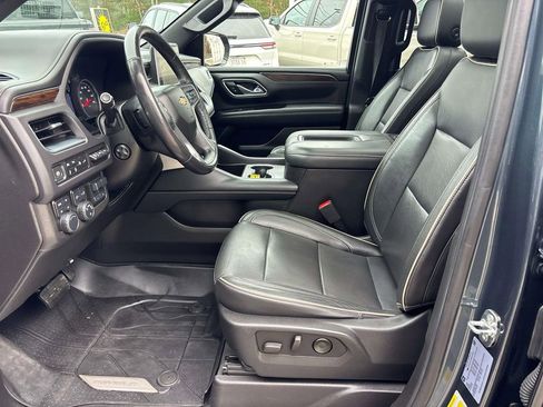 Used 2021 Chevrolet Tahoe Premier w/ Premium Package image 8