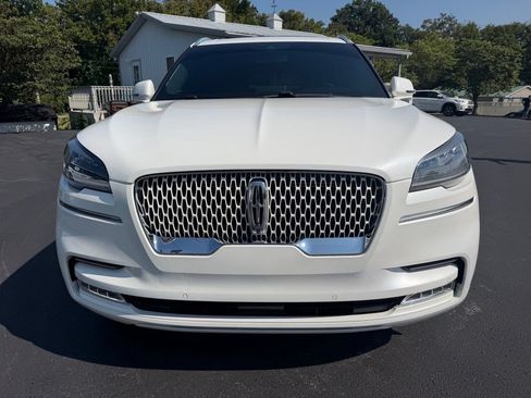 Used 2021 Lincoln Aviator Reserve w/ Equipment Group 208A AWD/4WD image 2