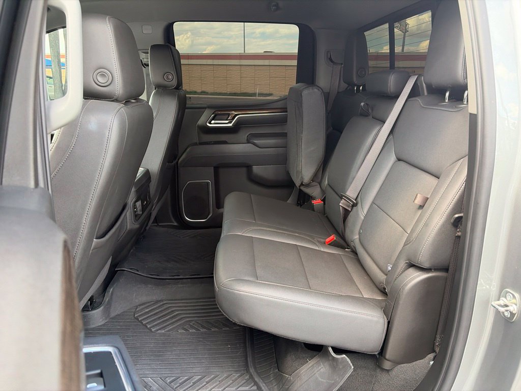 Used 2025 Chevrolet Silverado 1500 LT AWD/4WD image 19