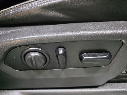 Used 2021 Chevrolet Silverado 3500 High Country w/ Z71 Off-Road Package image 28