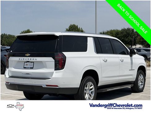 New 2026 Chevrolet Suburban LS RWD image 4