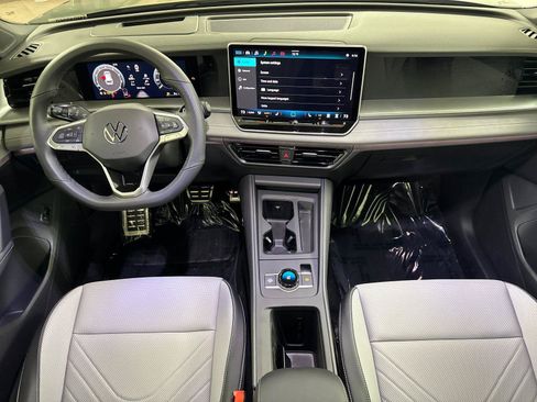 New 2026 Volkswagen Tiguan SE R-Line AWD/4WD image 12
