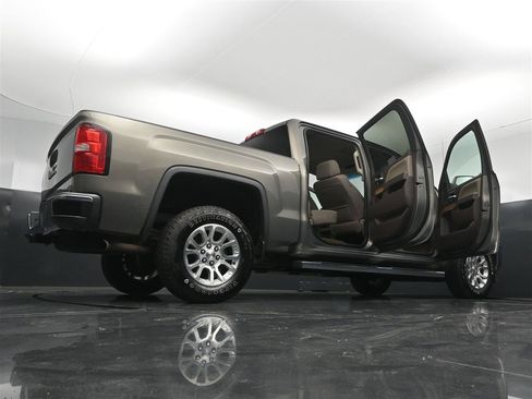 Used 2017 GMC Sierra 1500 SLE w/ SLE Value Package AWD/4WD image 40