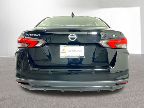 Used 2022 Nissan Versa SV image 30
