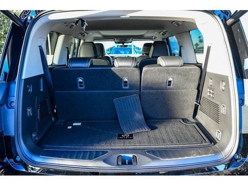 New 2026 INFINITI QX80 Luxe w/ Cargo Package image 25