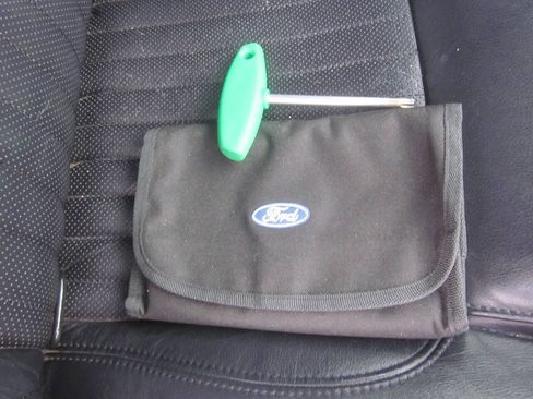 Used 2004 Ford Thunderbird RWD image 14