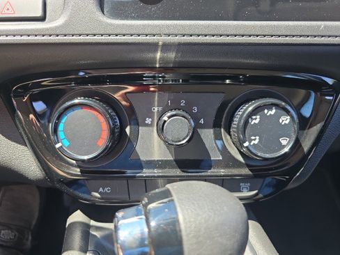 Used 2019 Honda HR-V LX image 25