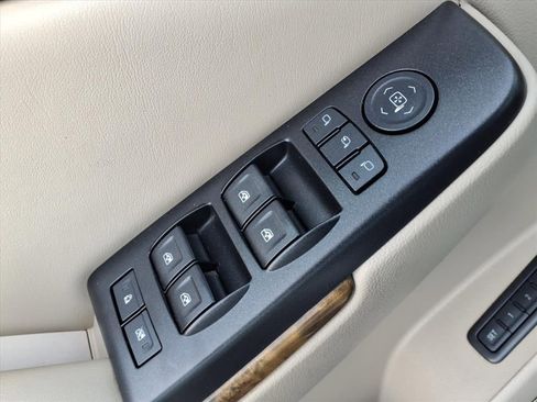 Used 2016 GMC Yukon XL Denali w/ Open Road Package image 15