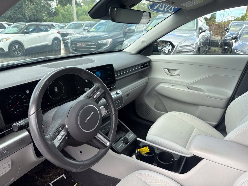 Used 2024 Hyundai Kona SEL w/ Convenience Package AWD/4WD image 16