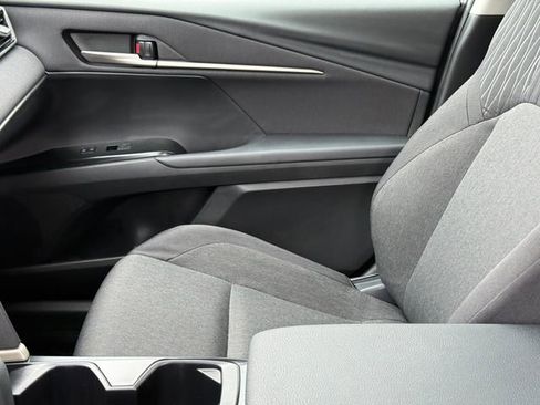 Used 2026 Toyota Camry LE image 10