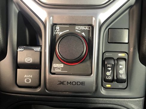 Used 2023 Subaru Forester Premium AWD/4WD image 9