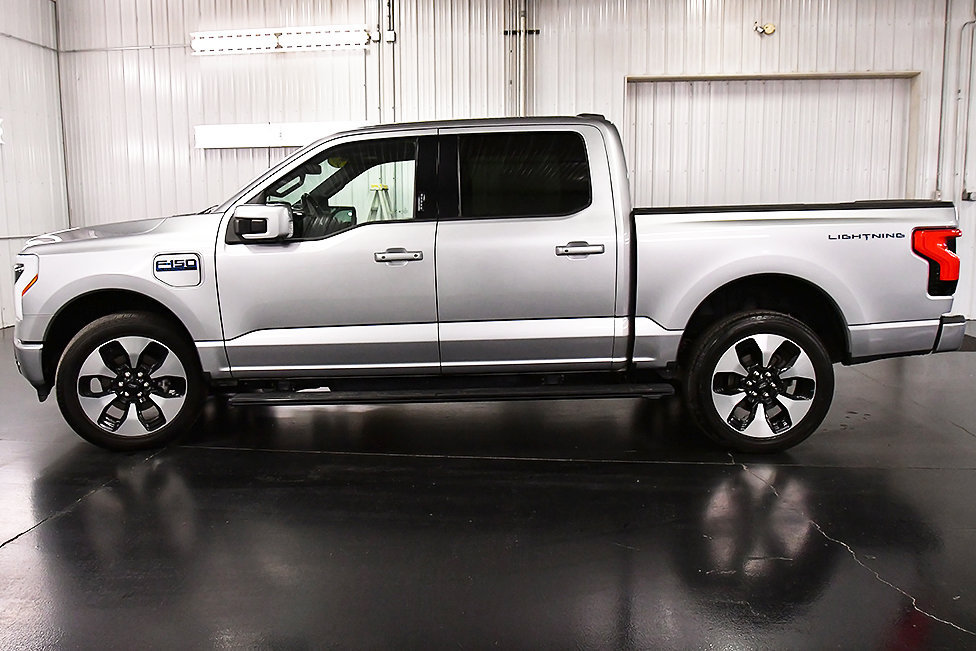 Used 2024 Ford F150 Lightning Platinum AWD/4WD image 4