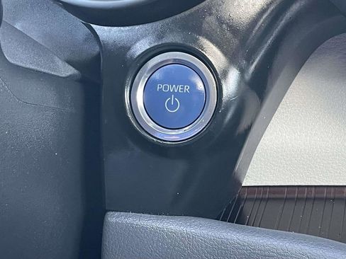 Used 2024 Toyota Sienna XLE FWD image 36