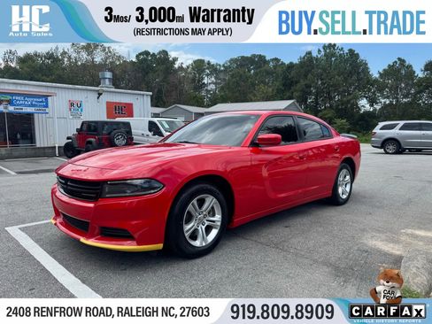 Used 2022 Dodge Charger SXT image 1