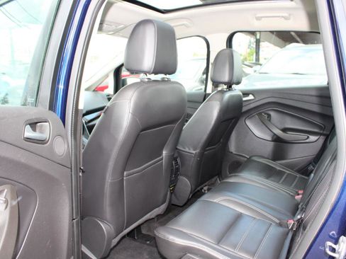 Used 2017 Ford C-MAX Energi Titanium w/ Equipment Group 501A FWD image 14