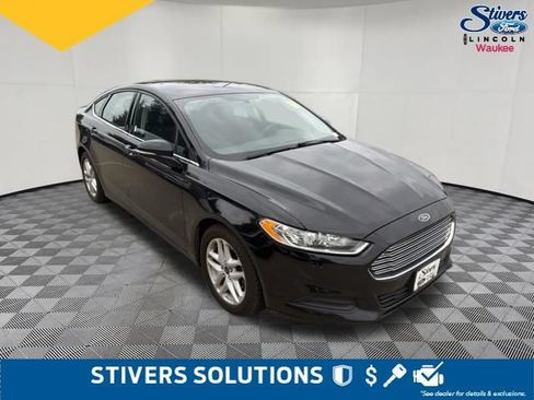 Used 2016 Ford Fusion SE FWD image 3