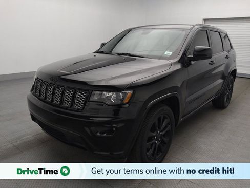 Used 2019 Jeep Grand Cherokee Altitude image 1