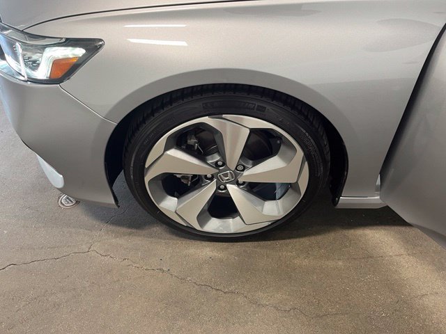 Used 2018 Honda Accord Touring image 31