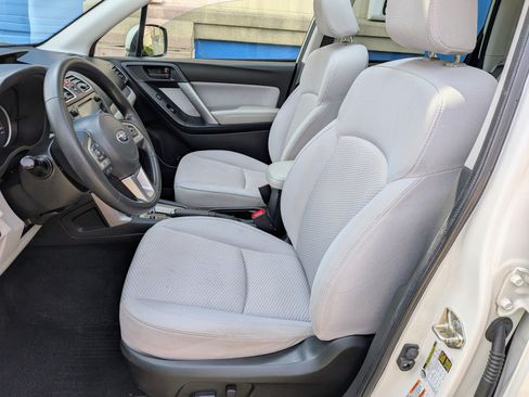 Used 2018 Subaru Forester 2.5i Premium w/ All-Weather Package AWD/4WD image 5