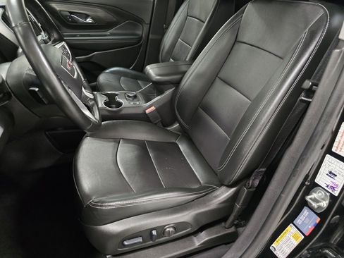 Used 2024 GMC Terrain SLT image 22