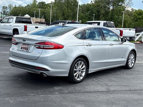 Used 2017 Ford Fusion Energi SE FWD image 3